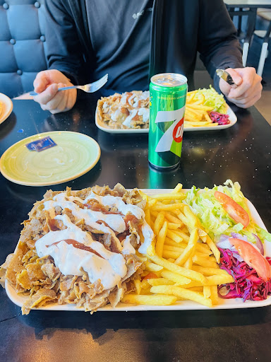 Photo of Döner and Pizza - Göran Elgfelts Gata 1, 183 39 Täby